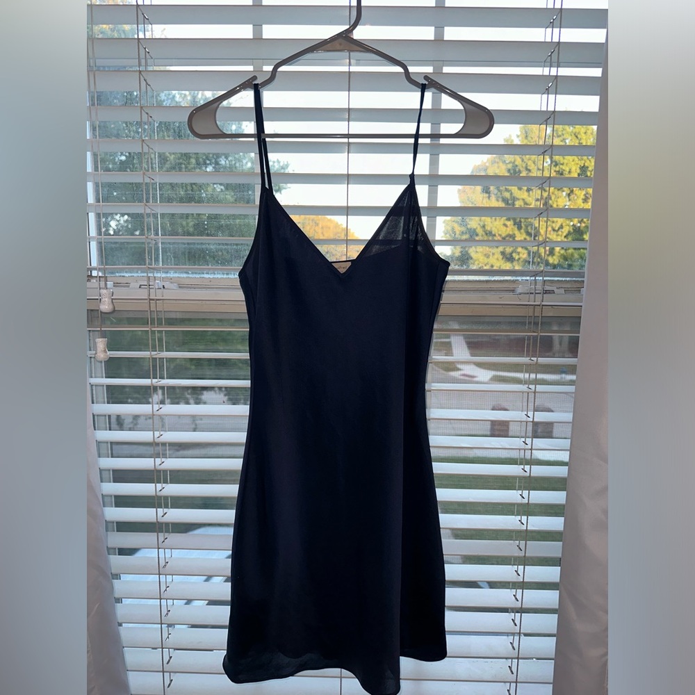 NWOT Wilfred Aritzia satin slip dress